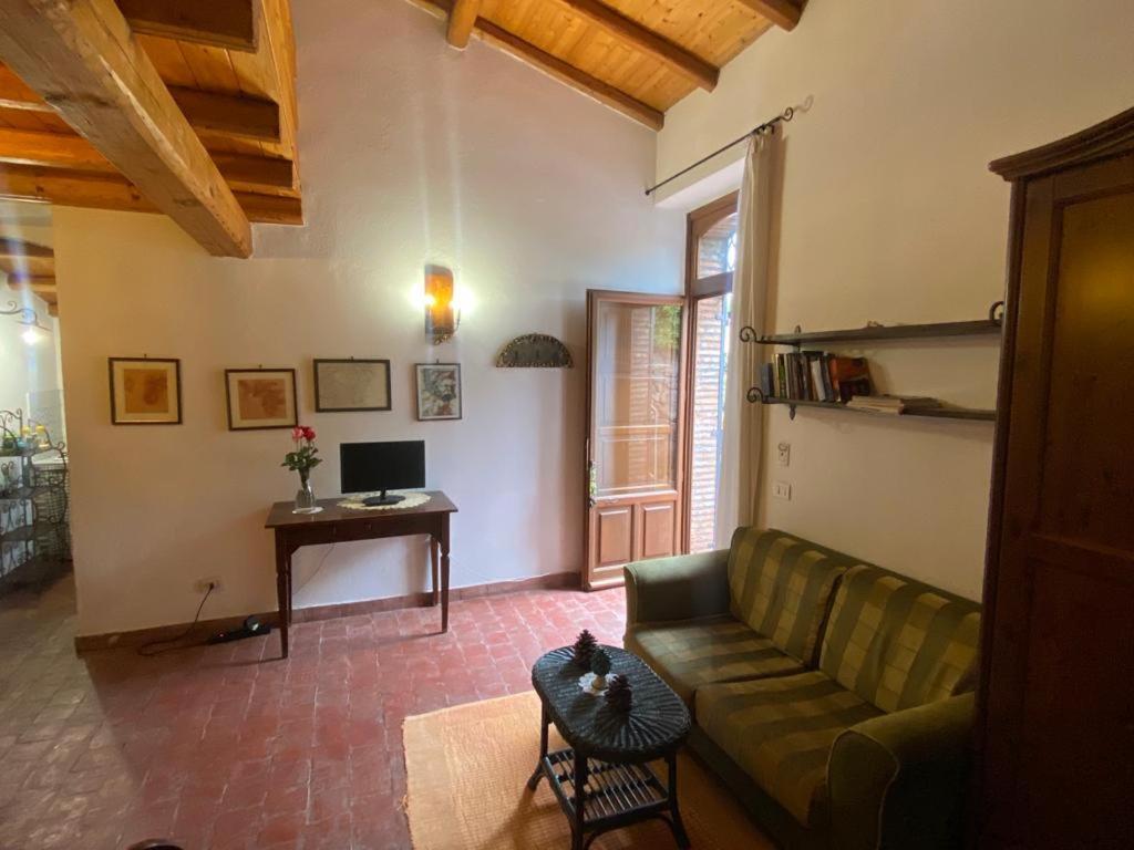 Agriturismo Le Case Di Civi Mascali Camera foto